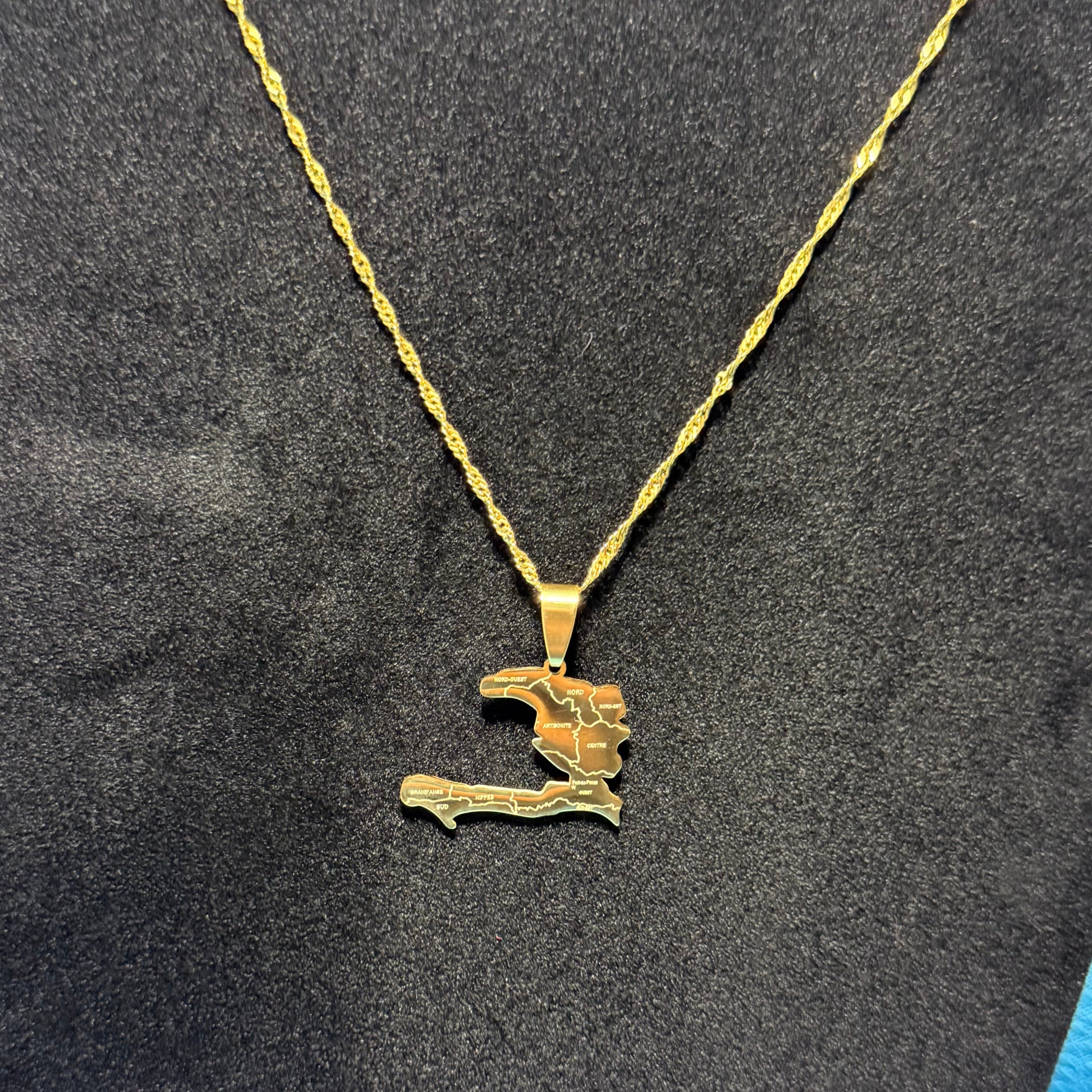 HAITI PENDANT + NECKLACE