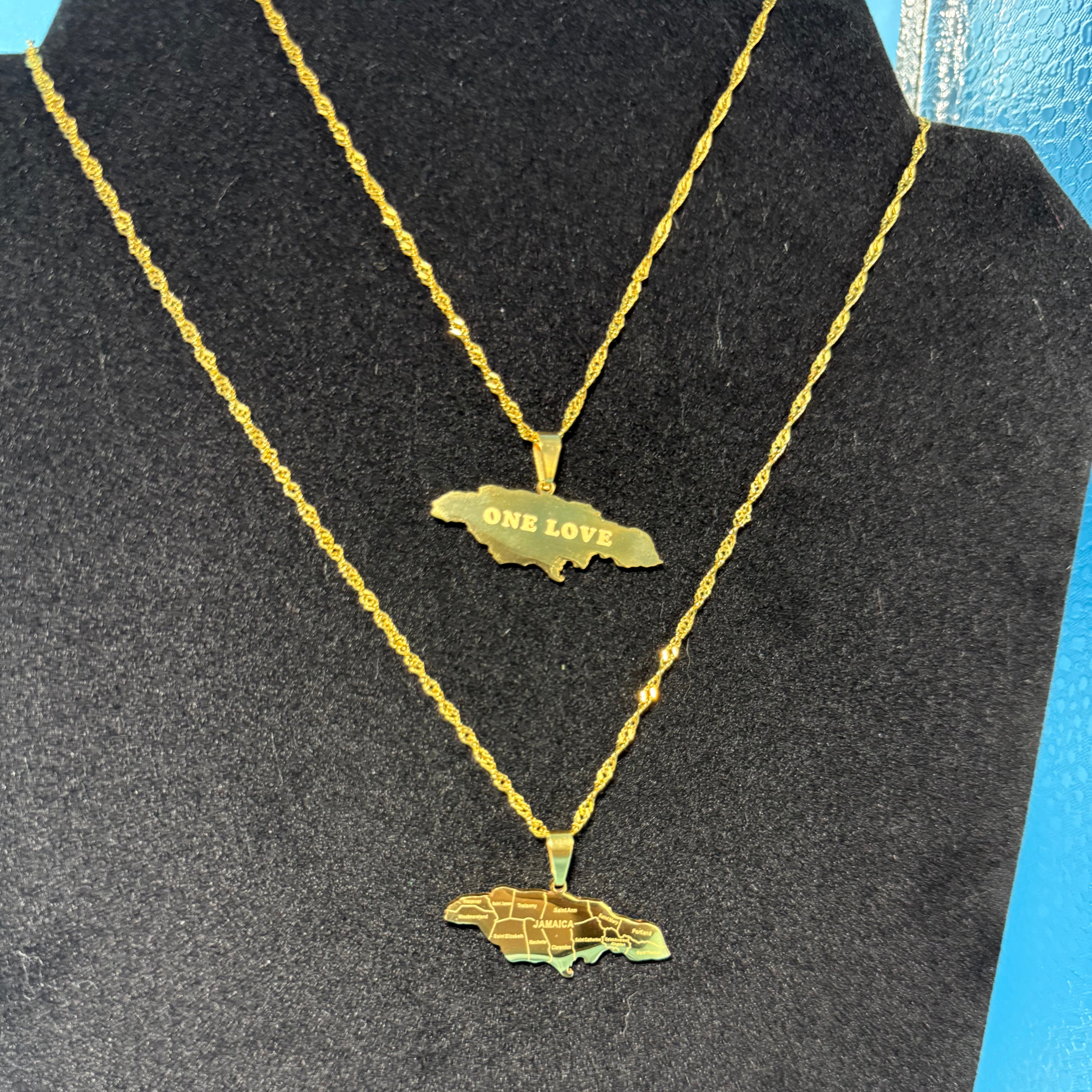 JAMAICA PENDANT + NECKLACE