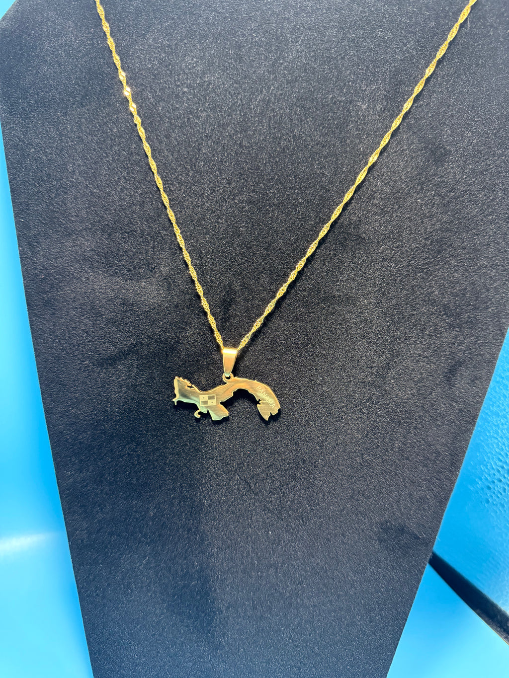 PANAMA PENDANT + NECKLACE