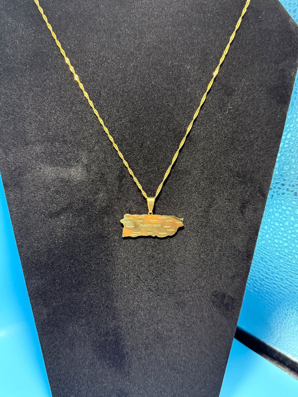 PUERTO RICO PENDANT + NECKLACE